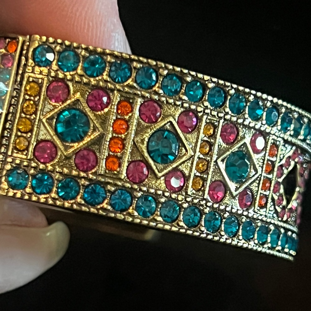 Heidi Daus crystal cuff watch hinged bracelet NIB - Picture 7 of 11